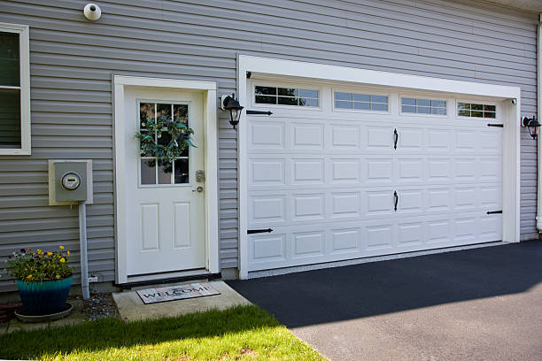 24/7 Emergency Garage Door Panel Replacement experts in Stephenville, TX